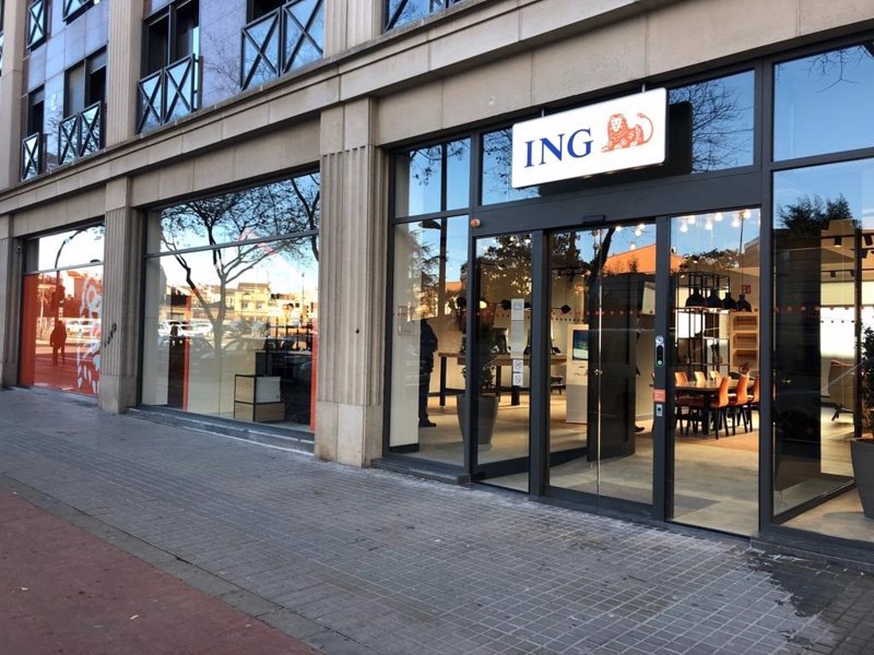 ING ya permite que todos sus clientes puedan sacar dinero en comercios sin comisiones