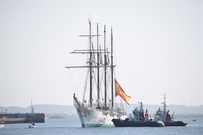 El buque Juan Sebastián Elcano entrando en el puerto de Cádiz | EUROPA PRESS/MINISTERIO DE DEFENSA ep buque juan sebastian elcano entrandopuertocadiz