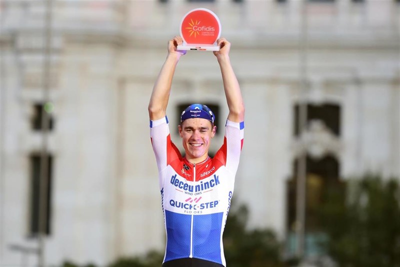 ep el ciclista neerlandes fabio jakobsen deceuninck-quick step