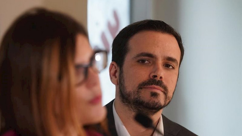 El ministro de Consumo, Alberto Garzón. durante la intervención de la candidata a lehendakari de Elkarrekin Podemos-IU, Miren Gorrotxateg, en el acto de la coalición Elkarrekin Podemos-IU en Bilbao, a 6 de marzo de 2020. | H.Bilbao - Europa Press ep el ministro de consumo alberto garzon durante la intervencion de la candidata a lehendakari de