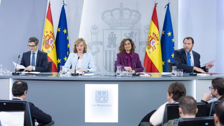 ep i d el ministro de la presidencia justicia y relaciones con las cortes felix bolanos la ministra ep i d el ministro de la presidencia justicia y relaciones con las cortes felix bolanos la ministra