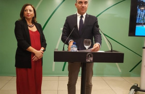 ep la delegada del gobierno andaluz en malaga patricia navarro y el consejero de presidencia y