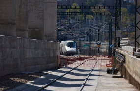 ep llegada de un tren a la estacion madrid chamartinclara campoamor a 7 de noviembre de 2022