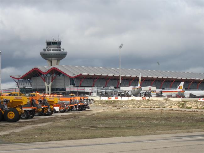 Maquinaria del Plan Invierno en Barajas | AENA ep maquinariaplan inviernobarajas