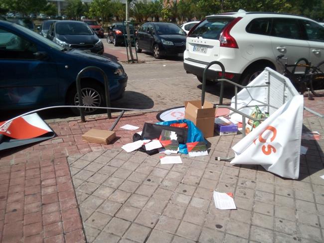 Mesa Ciudadanos destrozada | CIUDADANOS VICÁLVARO ep mesa ciudadanos destrozada