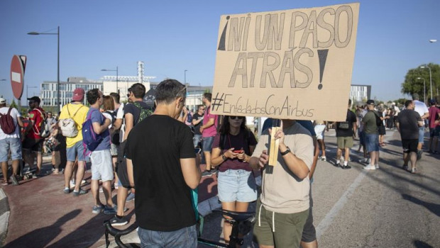 ep piquete en airbus organizado por la union general de trabajadores ugt