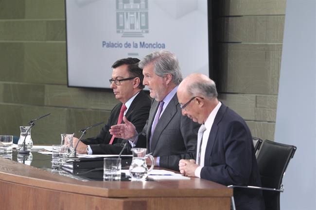 Rueda de prensa de Iñigo Méndez de Vigo, Cristóbal Montoro y Román Escolano | EUROPA PRESS ep ruedaprensainigo mendezvigo cristobal montororoman escolano