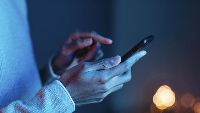 ep una persona con un telefono movil
