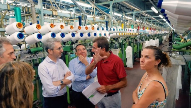 ep archivo   el conseller arcadi espana visita la fabrica de la empresa marie claire en una imagen