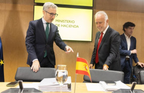 ep archivo   i d el ministro de hacienda arcadi espana y el ministro de politica territorial y