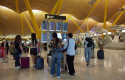ep archivo   pasajeros en la zona de facturacion de la terminal 4 en el aeropuerto adolfo suarez