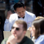 ep archivo   un camarero de nacionalidad extranjera atiende una mesa en una terraza en el centro de