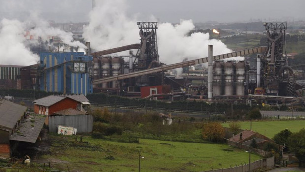 ep archivo vista de la fabrica de acero de arcelormittal en gijon asturias espana a 4 de diciembre ep archivo vista de la fabrica de acero de arcelormittal en gijon asturias espana a 4 de diciembre