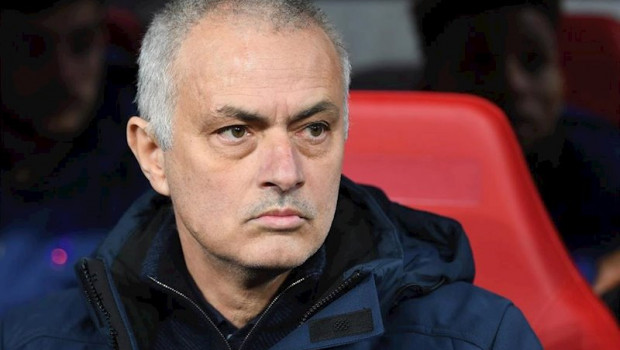 ep el entrenador del tottenham jose mourinho