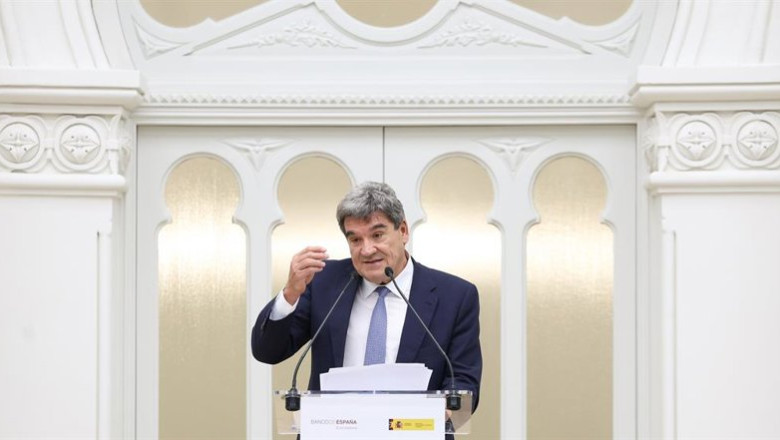 ep el gobernador del banco de espana jose luis escriva interviene durante una intervencion en la ep el gobernador del banco de espana jose luis escriva interviene durante una intervencion en la
