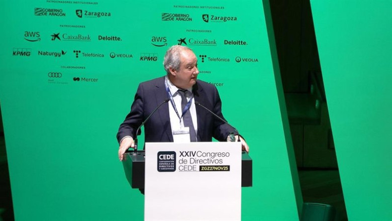 El ministro de Industria y Turismo, Jordi Hereu, en su intervención en el Congreso de la Confederación Española de Directivos y Ejecutivos (CEDE). | EUROPA PRESS ep el ministro de industria y turismo jordi hereu en su intervencion en el congreso de la