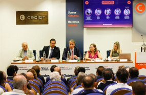 ep el secretario general y director de la asociacion valenciana de empresarios ave diego lorente