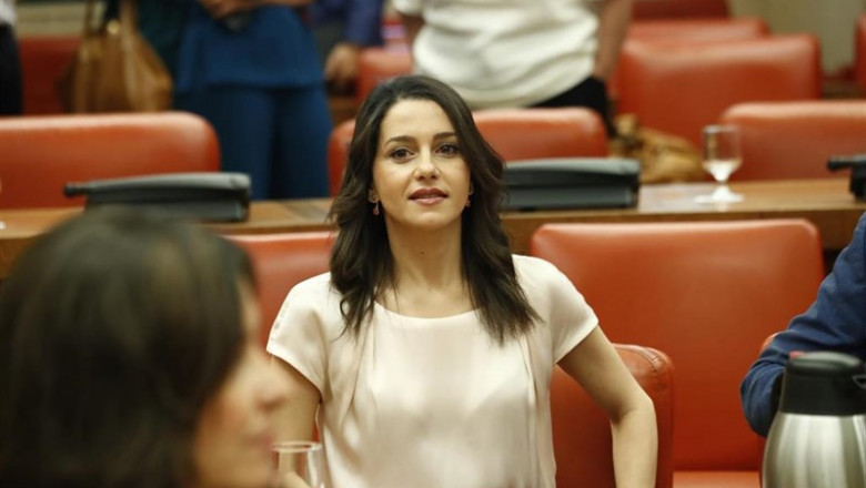 ep la portavozciudadanoscongresolos diputados ines arrimadas durantediputacion permanentelase debatelas peticionescomparecenciapresidentegobiernofuncionesexplicarmotivoslosministr