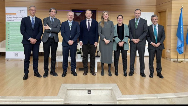 ep la vicepresidenta tercera del gobierno sara aagesen en el encuentro de la alianza q cero