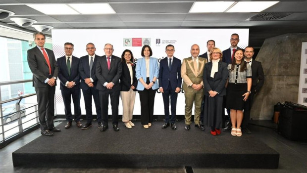 ep notarios y gestores administrativos presentan su sistema de interconexion online para un servicio