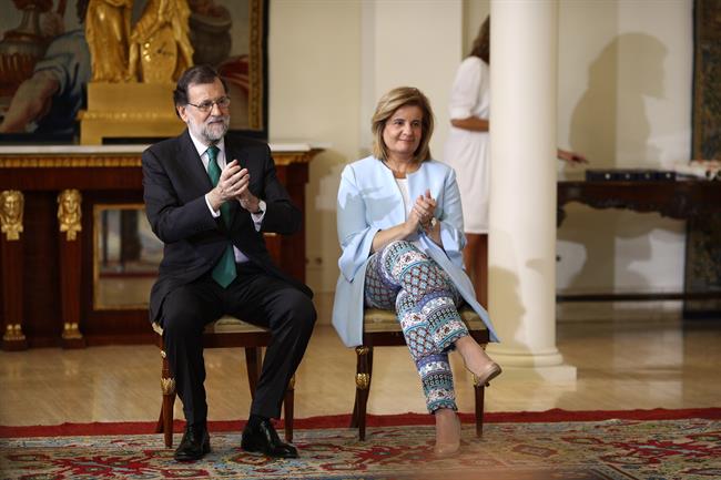 ep rajoybanezla entregalas medallasoromeritotrabajo