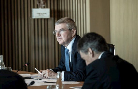 ep thomas bach durante una reunion del coi