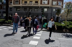 ep transito gente madrid pasocebra semaforos coches