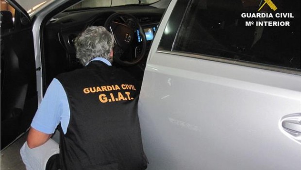 ep un agente investigacoche