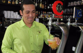ep archivo   bar camarero autonomo trabajador paro negocio ipc cerveza precios
