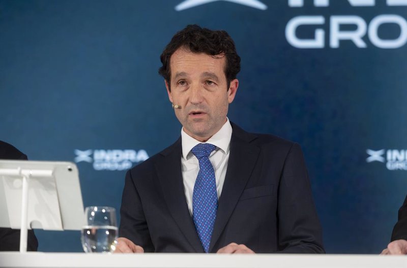 Indra recibe con caídas la posible integración de Escribano: ¿qué opinan los expertos?