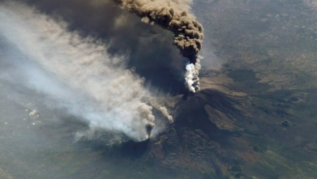 ep archivo   erupcion del monte etna