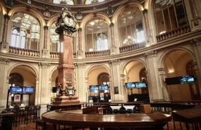 ep archivo   interior del palacio de la bolsa en madrid espana a 16 de marzo de 2021