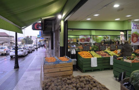 ep archivo   una fruteria en arteixo a coruna espana