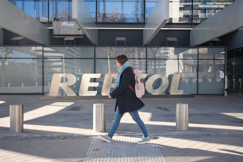 Repsol vende el 24% en el bloque Corridor de Indonesia por 364 millones de euros