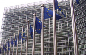 ep banderas comision europea en bruselas
