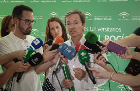 ep comparecenciaportavozla consejeriasaludfamilias jose miguel cisneros para abordar las ultimas novedadescasobrotelisteriosis enedificiogobiernohospital u virgenrocio