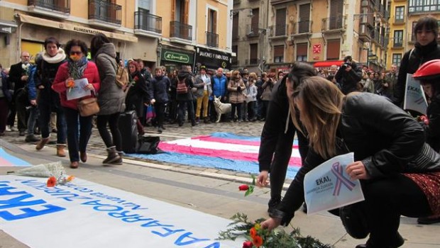 ep concentracionofrenda floralmemoriaekai