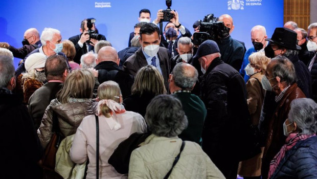 ep el presidente del gobierno pedro sanchez a su salida de un acto sobre pensiones mas justas este