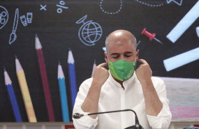 ep el secretario general de ccoo unai sordo se quita la mascarilla para presentar el informe inicio