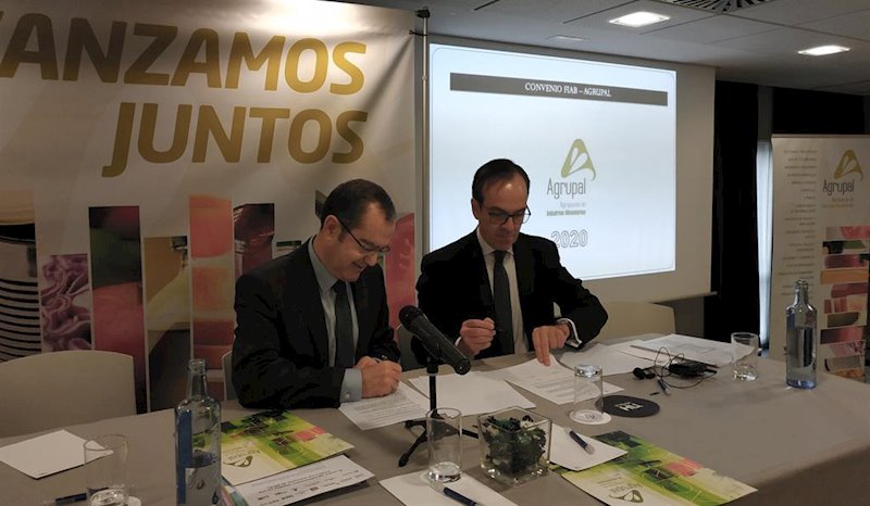 ep fiab y agrupal firman un acuerdo para impulsar el sector alimentario