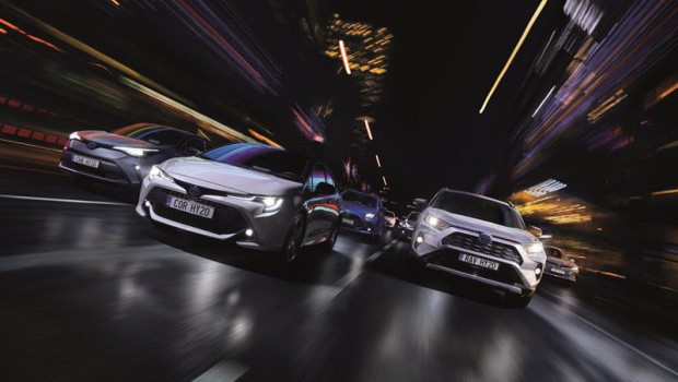 ep gama hibrida de toyota