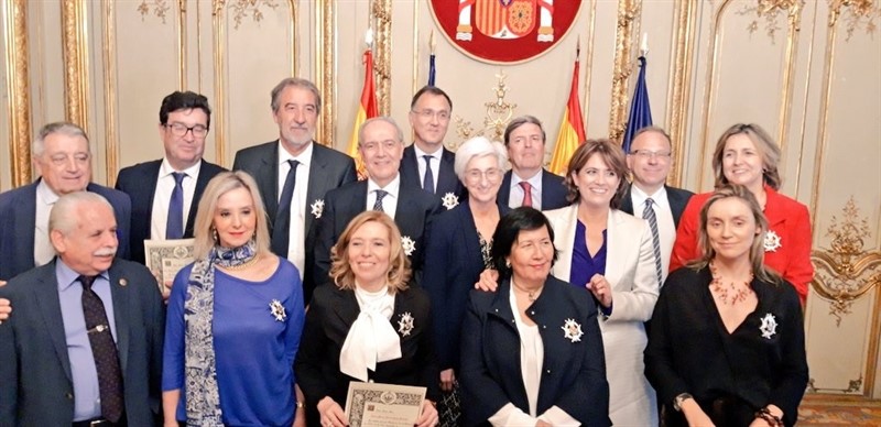 ep la ministrajusticia dolores delgado enentregala gran cruzhonorlos vocales electivos salientesconsejo fiscal