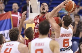 ep nikola kalinicsergio rodriguezespana-serbia2015