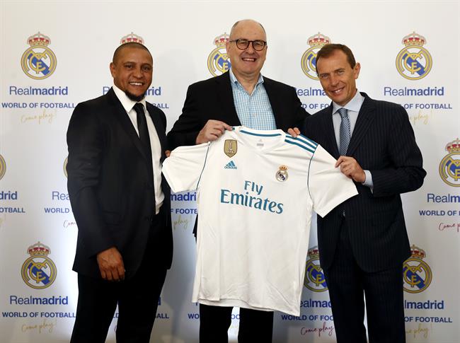 ep roberto carlosemilio butraguenoun acto institucionalreal madrid