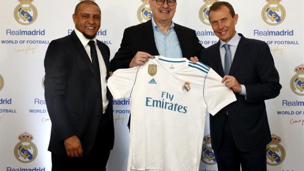 ep roberto carlosemilio butraguenoun acto institucionalreal madrid