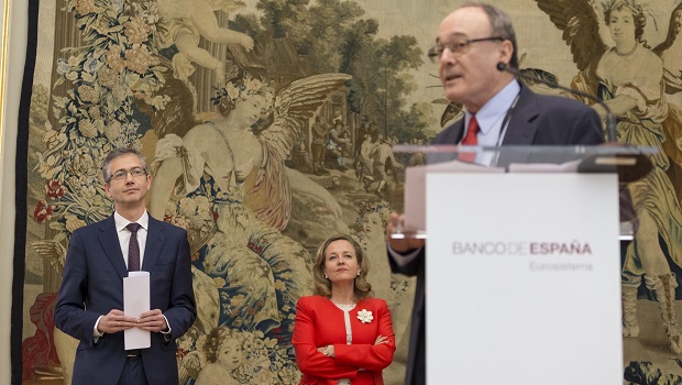 Banco de España gobernador banco espana hernandez de cos