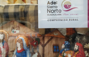 1640706384 pegatina escaparate a punto patch mic 2