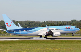 dl tui airways airline holiday package tour operator travel aircraft plane pd dl tui airways airline holiday package tour operator travel aircraft plane pd