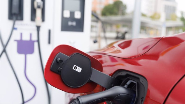 ep archivo   un vehiculo en un punto de recarga electrica 20230928134202