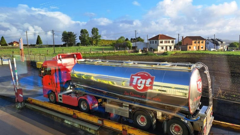 ep camion de grupo tgt con leche